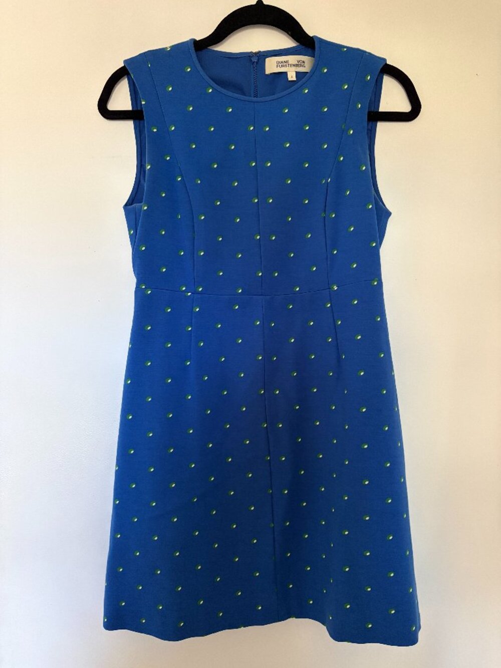 Diane Vun Furstenberg Sleeveless Crew-Neck Polka Dot Print Green/White Size4